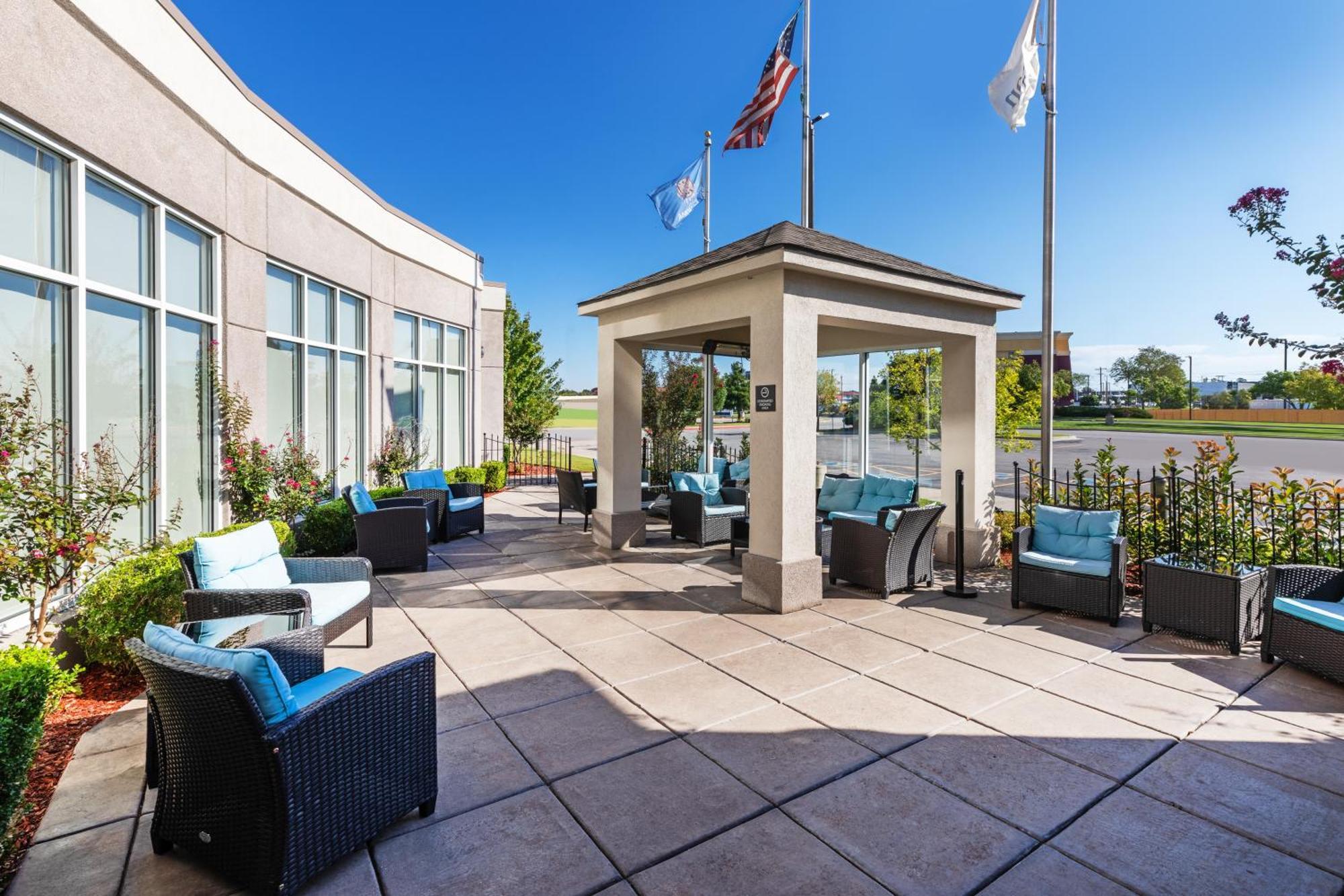 Hilton Garden Inn Midtown Tulsa Exterior photo